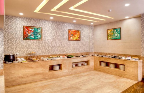 Katra Hotel | Elegant Stay at Lemon Tree Hotel, Katra with Breakfast & More