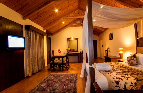 Srinagar Hotel | Discover Comfort at Lemon Tree Hotel Srinagar