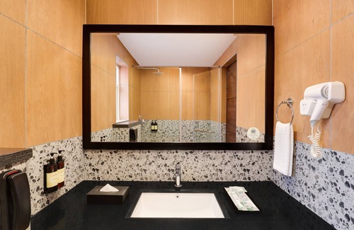 Narayanappa Garden Hotel | Comfortable Lemon Tree Suites in Whitefield, Bengaluru