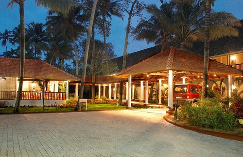 Muhamma Resort | Discover Lemon Tree Vembanad Lake Resort in Kerala