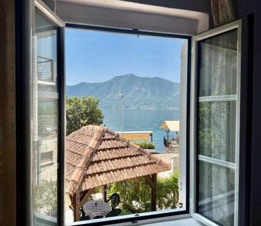 Orahovac House | Pet-Friendly Retreat at Lemon Tree Villa with High Ratings