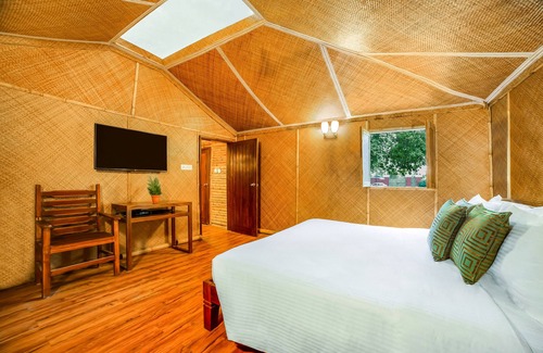 Tala Hotel | Explore Nature at Lemon Tree Wildlife Resort, Bandhavgarh