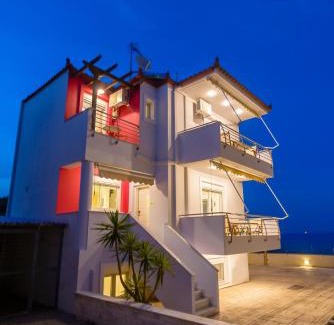 Katakali Villa | Stunning Lemoni Residence with Oceanfront Views & Dining