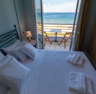 Katakali Villa | Stunning Lemoni Residence with Oceanfront Views & Dining