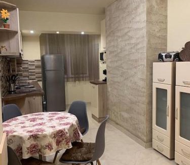 Oborishte Apartment | Family-Friendly Lena: Guest Rated 10/10 for Your Stay