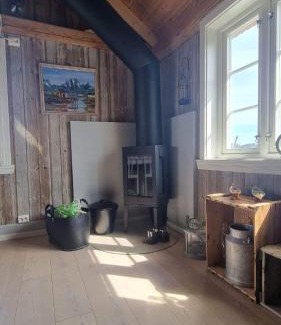 Moskenes House | Pet-Friendly Retreat at Lenabua with Top-Rated Comfort
