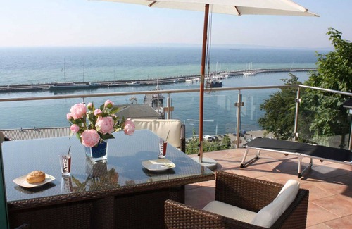 Sassnitz Apartment | Guest Rated 10/10: Lenea Villa Friede-Marie & Sophie Escape