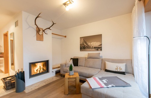 Lenggries Apartment | Serene Lenggries Retreat with Mountain Views & Spa Amenities