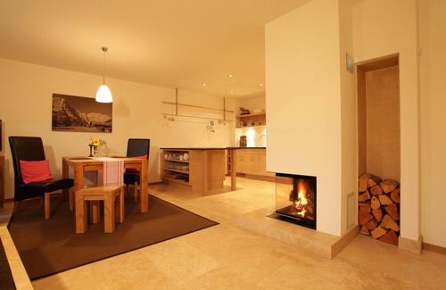 Lenggries Apartment | Serene Lenggries Retreat with Mountain Views & Spa Amenities
