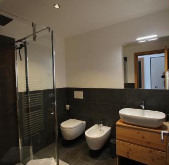 Cavedago Bed & Breakfast | Welcoming LENIS Bed and Breakfast: Perfect for Families!