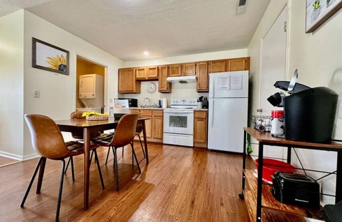 Monroe House | Unmatched Comfort at Lennie's House by the Lake