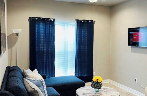 Northside Apartment | Pet-Friendly Escape at Lennox Luxury Living - 10/10 Rated