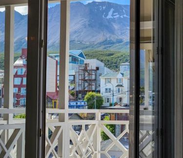 Province of Tierra del Fuego Hotel | Experience Comfort at Lennox Ushuaia - Guest Rated 9/10