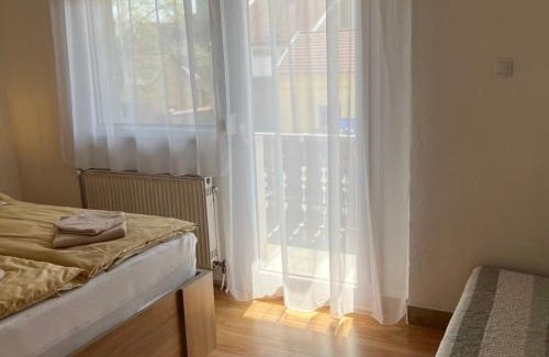 Szigetvar Bed & Breakfast | Pet-Friendly Getaway at Lenzl's Panzió with Great Reviews