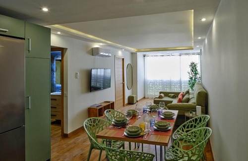 San Felipe Neri Apartment | Bright & Central Leo Home: Family-Friendly 3-Bedroom Retreat