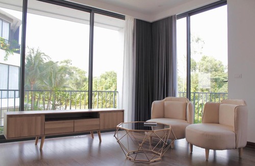 Ngoc Quang House | Welcoming LEO HOMESTAY: Family-Friendly Retreat Awaits!