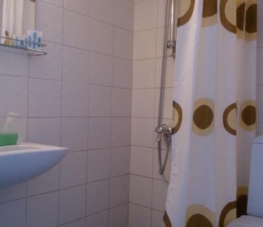 Koria Hotel | Budget-Friendly Leo Hotelli with Breakfast & Family Perks