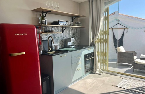 Maro Hotel | Family-Friendly Retreat at Leo's Smile House with Pool