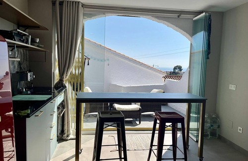 Maro Hotel | Family-Friendly Retreat at Leo's Smile House with Pool