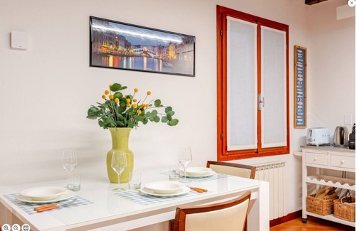 San Marco Apartment | Leon 1014: Guest Rated 10/10 with Family-Friendly Amenities