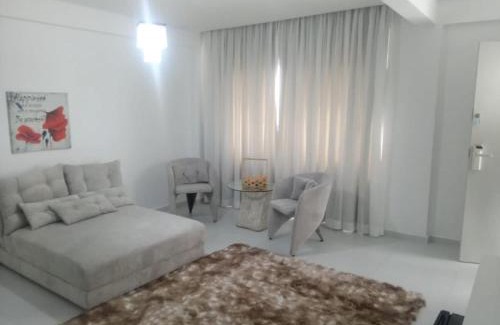Centro Hotel | Comfortable Stay at Leon Maria Hospedagens - Smart Flat Hotel