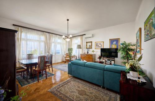 Opatija Apartment | Oceanfront Apartment Leona: Pet Friendly & Guest Rated 9.5