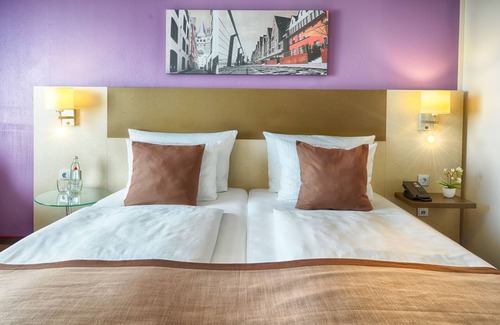 Buchforst Hotel | Discover Leonardo Hotel Köln: Family-Friendly & Modern Amenities