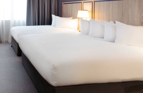 Watford Town Centre Hotel | Elegant 4-Star Escape at Leonardo Hotel London Watford