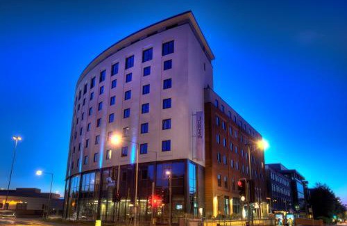 Watford Town Centre Hotel | Discover Leonardo Hotel London Watford: 4-Star Comfort Awaits