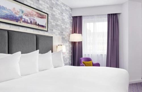 Swindon Hotel | Discover the Comfort of Leonardo Hotel Swindon - 4 Stars
