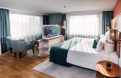 Kloten Hotel | Discover Comfort at Leonardo Hotel Zurich Airport, 4-Star Stay