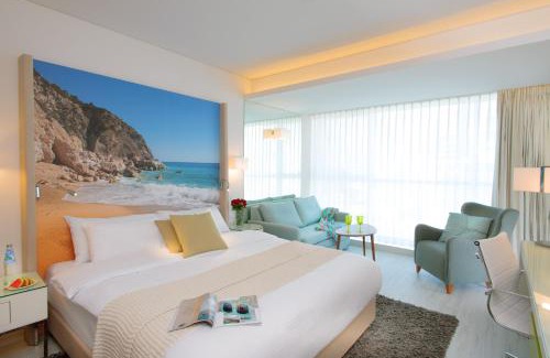 Netanya Hotel | Discover Leonardo Plaza Netanya Hotel with Ocean View Delight