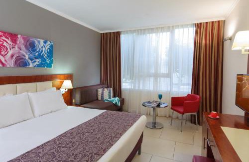 Eilat Hotel | Oceanfront Relaxation at Leonardo Royal Resort Eilat