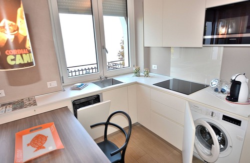Torri del Benaco Apartment | Lake View Leonardo Walsh Apartment - 10/10 Guest Rated