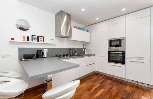 Moniga del Garda Apartment | Top-Rated Leone: Modern Apartment with Family-Friendly Amenities