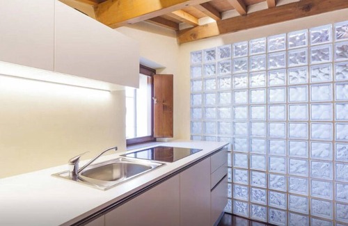 Citta Antica Apartment | Elegant Leoni House Verona in Historic Center, Rated 9.8