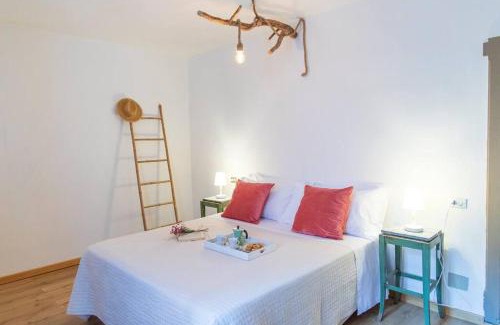 Mondaino Apartment | Cozy Leontine Home in Mondaino - Pet and Child Friendly