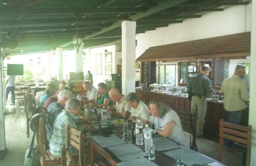 Pahala Maragahawewa Hotel | Discover Leopard Den Hotel & Safari: Family-Friendly Retreat