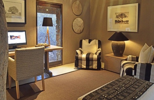 Thorny Bush Game Reserve Cabin | Elegant Leopard Hills: 5-Star Retreat with Spa & Pool