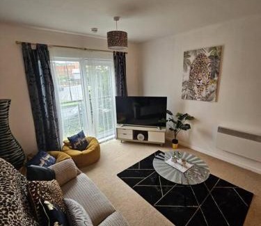 Warrington Apartment | Family-Friendly Leopard in Dutton Warrington Awaits You