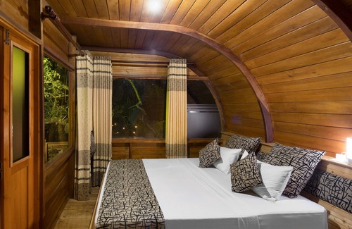 Tissamaharama Other | Explore Leopard Nest: Glamping Retreat in Yala