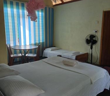 Divulapitiya Hotel | Family-Friendly Leopard Rock Retreat with Breakfast & Dining