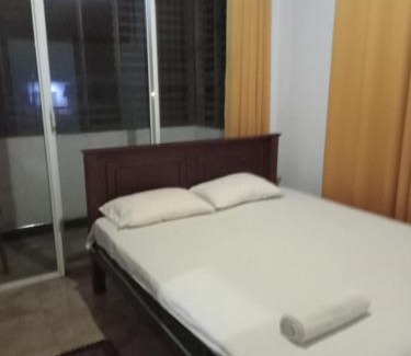Divulapitiya Hotel | Family-Friendly Leopard Rock Retreat with Breakfast & Dining