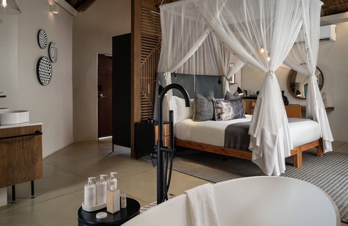Skukuza Hotel | Exquisite Leopard Sands Retreat Near Kruger Park