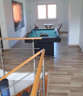 Novo Mesto House | Discover Lepa Dolenjska: Poolside Bliss & Ocean Views