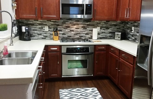 North Natomas House | Premier LePark WHITE with Pool & Spa Near Downtown Attractions