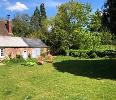Beaumont-les-Nonains House | Relax at LePigeonnier: Family-Friendly with Pool Access