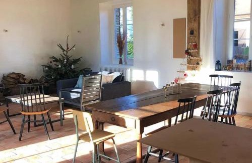 Beaumont-les-Nonains House | Relax at LePigeonnier: Family-Friendly with Pool Access