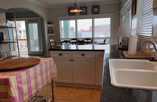 Lafitte Cove House | LEPORT RESORT: Ideal Oceanfront Getaway for Your Vacation