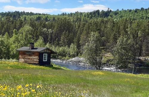Utsjoki Ski Chalet | Pet-Friendly Leppälän vanhatupa with Rantasauna - Rated 9.8